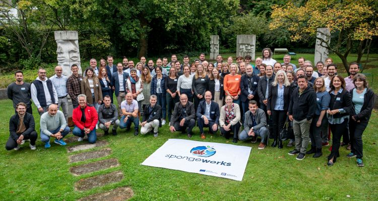 sponge-works-kick-off-group-photo
