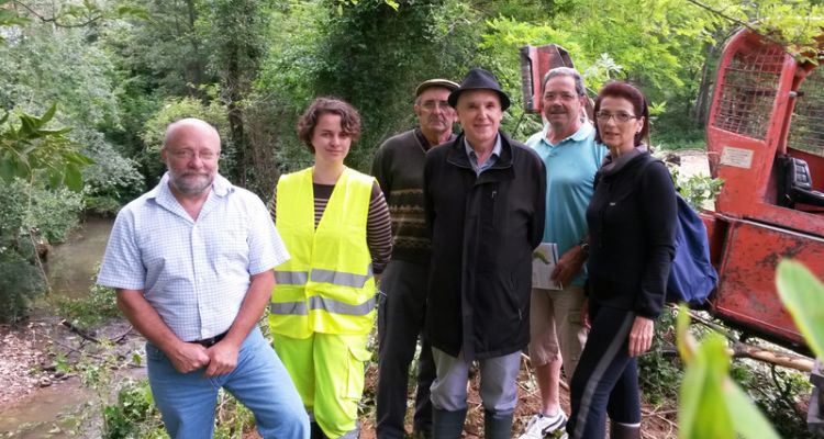 Jean-Jacques MARTINEZ, Président du SMIVAL (4ème en partant de g.)  a visité le chantier d’entretien de la Lèze accompagné de délégués syndicaux